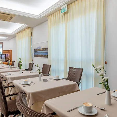 Hotel Sabbia D'oro 3*